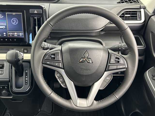 三菱 デリカＤ：２ ハイブリッドMZ 全方位カメラ付ナビPKG 愛知県 2024(令6)年 0.2万km ピュアホワイトP ワンオーナー/両側パワースライド/純正メモリナビ/フルセグTV/CD/USB/Bluetooth/全方位カメラ/バックカメラ/衝突軽減ブレーキ/レーダークルーズコントロール/HUD/LEDヘッドライト/ビルトインETC/前後ドライブレコーダー/純正15インチアルミホイール/アイドリングストップ/プッシュスタート/取扱説明書