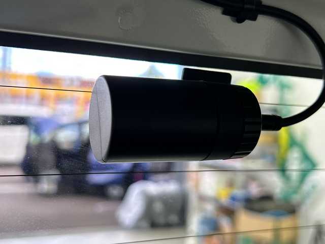 三菱 デリカＤ：２ ハイブリッドMZ 全方位カメラ付ナビPKG 愛知県 2024(令6)年 0.2万km ピュアホワイトP ワンオーナー/両側パワースライド/純正メモリナビ/フルセグTV/CD/USB/Bluetooth/全方位カメラ/バックカメラ/衝突軽減ブレーキ/レーダークルーズコントロール/HUD/LEDヘッドライト/ビルトインETC/前後ドライブレコーダー/純正15インチアルミホイール/アイドリングストップ/プッシュスタート/取扱説明書