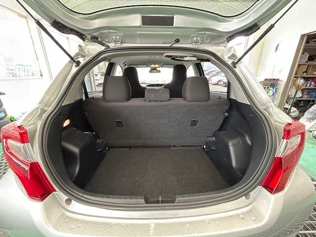 トヨタ ヴィッツ F 宮城県 2016(平28)年 1.4万km シルバーM ワンオーナー/純正ナビ/AM/FM/CD/BT/AUX/ワンセグTV/バックカメラ/ステアリングスイッチ/スチール夏タイヤ14インチ/社外アルミ冬タイヤ14インチ/純正フロアマット/レーンアシスト/横滑り防止装置/衝突被害軽減システム/ヘッドランプレベライザー/オートマチックハイビーム/ウィンカードアミラー/電動格納ミラー/ETC/保証書・記録簿・取扱説明書