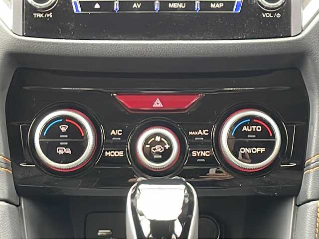 スバル ＸＶ ハイブリッド 2．0e－L アイサイト 道北・旭川 2020(令2)年 3.9万km アイスシルバーメタリック /4WD//禁煙車//純正ダイアトーンナビ//CD/DVD/SD/MSV/BT/USB/フルセグ//サイド・バックカメラ//アイサイトVer3//プリクラッシュ//レーンキープ//レーダークルーズコントロール//誤発進抑制//コーナーセンサー//ブラインドスポットモニター//パドルシフト//SRH//オートライト//LEDヘッドライト//フォグライト//リアフォグ//ヘッドライトウォッシャー//オートワイパー//ドライブレコーダー//ETC//ミラーヒーター//運転席メモリシート//パワーシート//フロントデアイサー//純正フロアマット//ドアバイザー//トノカバー