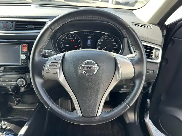 日産 エクストレイル 20X 和歌山県 2015(平27)年 4.3万km ダイヤモンドブラック 純正7インチナビ（MM115D-W)/バックカメラ/フルセグTV/横滑り防止/オートライト/ABS/前後ドラレコ/ETC/シートヒーター/LEDヘッドライト/レベライザー/ドアバイザー/純正17インチアルミ/純正フロアマット/電格ミラー/スマートキー