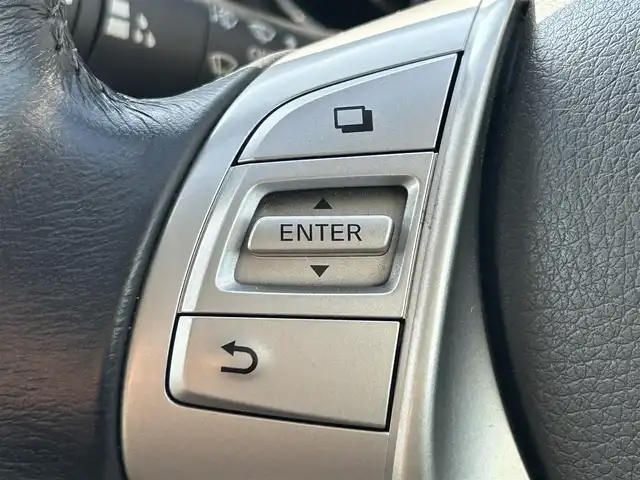 日産 エクストレイル 20X 和歌山県 2015(平27)年 4.3万km ダイヤモンドブラック 純正7インチナビ（MM115D-W)/バックカメラ/フルセグTV/横滑り防止/オートライト/ABS/前後ドラレコ/ETC/シートヒーター/LEDヘッドライト/レベライザー/ドアバイザー/純正17インチアルミ/純正フロアマット/電格ミラー/スマートキー