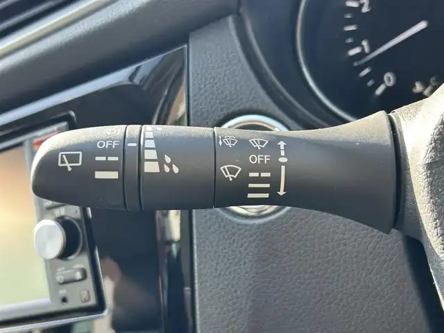 日産 エクストレイル 20X 和歌山県 2015(平27)年 4.3万km ダイヤモンドブラック 純正7インチナビ（MM115D-W)/バックカメラ/フルセグTV/横滑り防止/オートライト/ABS/前後ドラレコ/ETC/シートヒーター/LEDヘッドライト/レベライザー/ドアバイザー/純正17インチアルミ/純正フロアマット/電格ミラー/スマートキー