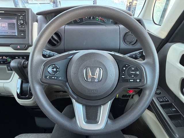 ホンダ Ｎ ＢＯＸ G L ホンダセンシング 宮城県 2017(平29)年 8.6万km モーニングミストブルーM 登録時走行距離85614km/純正SDナビ/AM・FM・TV・CD/ホンダセンシング/バックカメラ/片側パワースライドドア/ドライブレコーダー/ETC/ECONモード/衝突軽減システム/レーンキープアシスト/横滑り防止装置/純正LEDヘッドライト/スマートキー/電動格納ミラー/純正アルミホイール/純正フロアマット/補助ミラー/ドアバイザー/ウインカーミラー