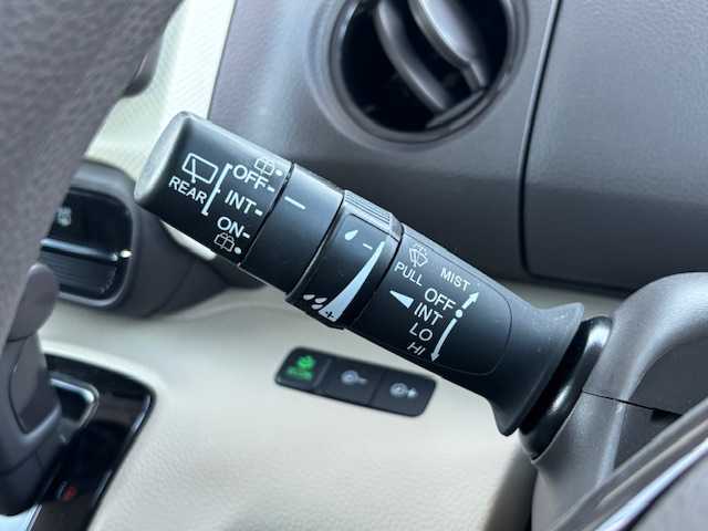 ホンダ Ｎ ＢＯＸ G L ホンダセンシング 宮城県 2017(平29)年 8.6万km モーニングミストブルーM 登録時走行距離85614km/純正SDナビ/AM・FM・TV・CD/ホンダセンシング/バックカメラ/片側パワースライドドア/ドライブレコーダー/ETC/ECONモード/衝突軽減システム/レーンキープアシスト/横滑り防止装置/純正LEDヘッドライト/スマートキー/電動格納ミラー/純正アルミホイール/純正フロアマット/補助ミラー/ドアバイザー/ウインカーミラー