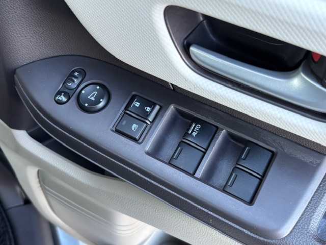 ホンダ Ｎ ＢＯＸ G L ホンダセンシング 宮城県 2017(平29)年 8.6万km モーニングミストブルーM 登録時走行距離85614km/純正SDナビ/AM・FM・TV・CD/ホンダセンシング/バックカメラ/片側パワースライドドア/ドライブレコーダー/ETC/ECONモード/衝突軽減システム/レーンキープアシスト/横滑り防止装置/純正LEDヘッドライト/スマートキー/電動格納ミラー/純正アルミホイール/純正フロアマット/補助ミラー/ドアバイザー/ウインカーミラー