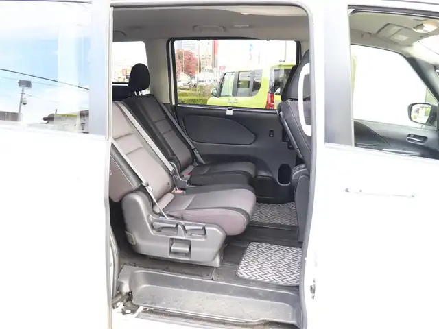 日産 セレナ ハイウェイスター 神奈川県 2017(平29)年 8.2万km ブリリアントホワイトパール 純正メモリナビ/アラウンドビューモニター/フルセグテレビ/フリップダウンモニター/プロパイロット/両側パワースライドドア/ドライブレコーダー前後/ETC/LEDヘッドライト/保証書/取説/ナビ説/記録(H.29.R.1.2.4.6)/スペアスマートキー