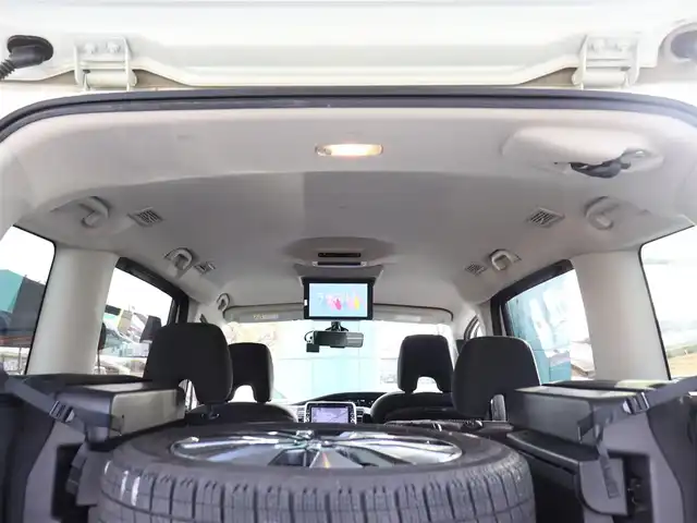 日産 セレナ ハイウェイスター 神奈川県 2017(平29)年 8.2万km ブリリアントホワイトパール 純正メモリナビ/アラウンドビューモニター/フルセグテレビ/フリップダウンモニター/プロパイロット/両側パワースライドドア/ドライブレコーダー前後/ETC/LEDヘッドライト/保証書/取説/ナビ説/記録(H.29.R.1.2.4.6)/スペアスマートキー