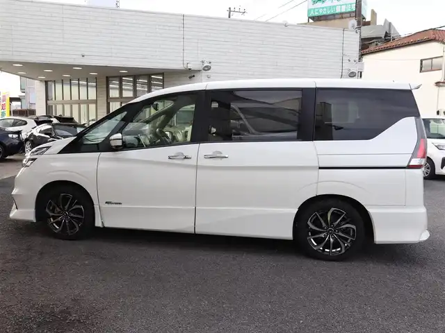 日産 セレナ ハイウェイスター 神奈川県 2017(平29)年 8.2万km ブリリアントホワイトパール 純正メモリナビ/アラウンドビューモニター/フルセグテレビ/フリップダウンモニター/プロパイロット/両側パワースライドドア/ドライブレコーダー前後/ETC/LEDヘッドライト/保証書/取説/ナビ説/記録(H.29.R.1.2.4.6)/スペアスマートキー