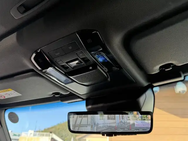 トヨタ ランドクルーザー ２５０ VX 香川県 2025(令7)年 0.5万km プラチナホワイトパールマイカ ワンオーナー/ディスプレイオーディオPLUS/JBLサウンド/サンルーフ/黒革シート/パワーシート/シートヒーター/シートベンチレーション/丸目LEDヘッドライト/デジタルインナーミラー/パワーバックドア/12.3インチTFTメーター/ルーフレール/置くだけ充電/クリアランスソナー/純正ヘッドライト積込/ビルトインETC2.0