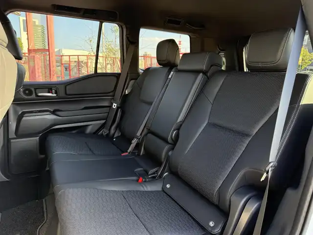 トヨタ ランドクルーザー ２５０ VX 香川県 2025(令7)年 0.5万km プラチナホワイトパールマイカ ワンオーナー/ディスプレイオーディオPLUS/JBLサウンド/サンルーフ/黒革シート/パワーシート/シートヒーター/シートベンチレーション/丸目LEDヘッドライト/デジタルインナーミラー/パワーバックドア/12.3インチTFTメーター/ルーフレール/置くだけ充電/クリアランスソナー/純正ヘッドライト積込/ビルトインETC2.0