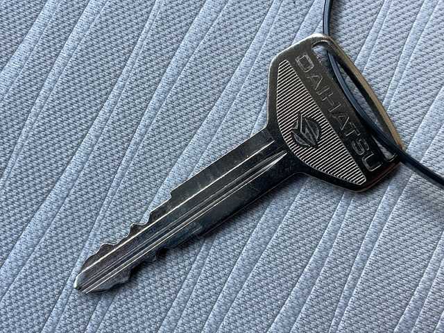 ダイハツ ミラ イース L SAⅢ 長野県 2020(令2)年 5.8万km ブライトシルバーメタリック スマートアシストSA3/メモリナビ　Bluetooth/バックカメラ/前後コーナーセンサー/アイドリングストップ/社外フロアマット