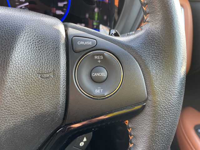 ホンダ ヴェゼル ハイブリッド Z 石川県 2014(平26)年 8万km ミスティックグリーンパール 社外メモリーナビ　フルセグＴＶ　バックカメラ　ＬＥＤヘッドライト　ハーフレザーシート　シートヒーター　スマートキー　ルーフレール　クルコン　レーダーブレーキ　純正アルミホイール