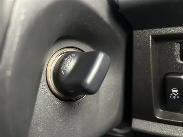 三菱 デリカＤ：５ アクティブギア 千葉県 2017(平29)年 7.3万km ダイヤモンドブラックマイカ 禁煙車/ワンオーナー/４WD/両側パワースライドドア/クルーズコントロール/純正7.7型メモリナビ/・型番：GCX777W/・CD/DVD/フルセグTV/・バックカメラ/・ビルトインETC/革巻きステアリング/・パドルシフト/ハーフレザーシート/・DNシートヒーター/純正フロアマット/純正１８インチAW/オートライト/・キセノンヘッドライト/・フォグランプ