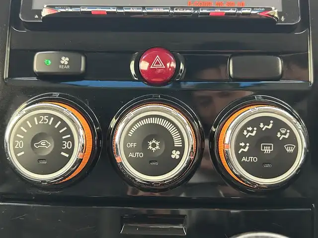 三菱 デリカＤ：５ アクティブギア 千葉県 2017(平29)年 7.3万km ダイヤモンドブラックマイカ 禁煙車/ワンオーナー/４WD/両側パワースライドドア/クルーズコントロール/純正7.7型メモリナビ/・型番：GCX777W/・CD/DVD/フルセグTV/・バックカメラ/・ビルトインETC/革巻きステアリング/・パドルシフト/ハーフレザーシート/・DNシートヒーター/純正フロアマット/純正１８インチAW/オートライト/・キセノンヘッドライト/・フォグランプ