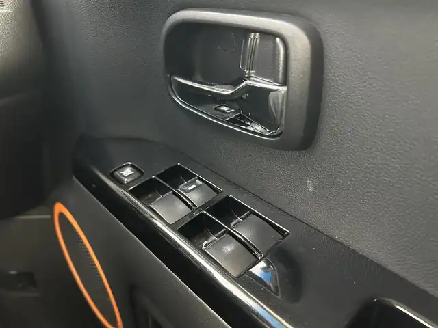 三菱 デリカＤ：５ アクティブギア 千葉県 2017(平29)年 7.3万km ダイヤモンドブラックマイカ 禁煙車/ワンオーナー/４WD/両側パワースライドドア/クルーズコントロール/純正7.7型メモリナビ/・型番：GCX777W/・CD/DVD/フルセグTV/・バックカメラ/・ビルトインETC/革巻きステアリング/・パドルシフト/ハーフレザーシート/・DNシートヒーター/純正フロアマット/純正１８インチAW/オートライト/・キセノンヘッドライト/・フォグランプ