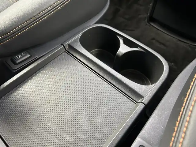 三菱 デリカＤ：５ アクティブギア 千葉県 2017(平29)年 7.3万km ダイヤモンドブラックマイカ 禁煙車/ワンオーナー/４WD/両側パワースライドドア/クルーズコントロール/純正7.7型メモリナビ/・型番：GCX777W/・CD/DVD/フルセグTV/・バックカメラ/・ビルトインETC/革巻きステアリング/・パドルシフト/ハーフレザーシート/・DNシートヒーター/純正フロアマット/純正１８インチAW/オートライト/・キセノンヘッドライト/・フォグランプ