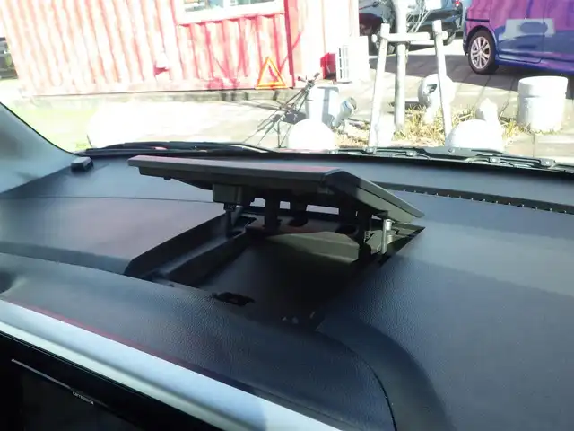 日産 デイズ ルークス ハイウェイスターX 千葉県 2017(平29)年 5.6万km チタニウムグレーメタリック エマージェンシーブレーキ/左パワースライドドア/社外メモリーナビ/地デジTV/【DVD/CD再生機能　Bluetooth接続】/アラウンドビューモニター/革巻きステアリング/ETC/LEDヘッドライト/フォグライト/ウインカーミラー/純正14インチアルミホイル/インテリジェントキー