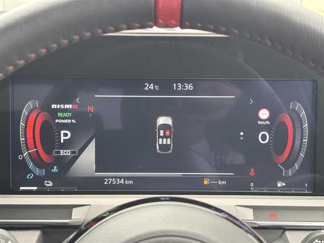 日産 オーラ ニスモ 熊本県 2022(令4)年 2.8万km ピュアホワイトパール プロパイロットシステム/デジタルインナーミラー/純正ディスプレイオーディオ(ナビ機能付き)/（フルセグTV/BT/USB/AppleCarPlay/AndroidAuto)/バックカメラ/アラウンドビューモニター/衝突被害軽減システム/レーダークルーズコントロール/レーンキープアシスト/コーナーセンサー/後退時車両検知警報/移動物検知/速度標識表示/ルート減速支援/制限速度支援/標識検知支援/ハーフレザーシート/前席シートヒーター/ISOFIX/ハンドルヒーター/純正17インチアルミホイール/オートLEDライト/オートマチックハイビーム/LEDフォグランプ/ビルトインETC2.0/横滑り防止装置/盗難防止装置/純正フロアマット/ダブル＋サイドエアバック/プッシュスタート/スマートキー/取扱説明書/保証書