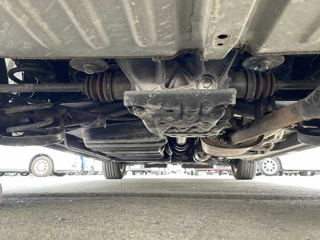トヨタ ヴォクシー ZS 青森県 2014(平26)年 5.3万km ブラック 4WD/寒冷地仕様/社外HDDナビ・フルセグTV/10.2インチ社外フリップダウンモニター/両側パワースライドドア/ワイパーデアイサー/横滑り防止機能/社外エンジンスターター/LEDヘッドライト/オートライト/フォグライト/純正16インチアルミホイール/スマートキー/プッシュスタート