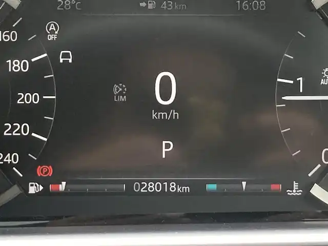 ランドローバー レンジローバーイヴォーク 熊本県 2020(令2)年 2.8万km フィレンツェレッド ・ワンオーナー/・スマートキー/・プッシュスタート/・オフロード情報/・低トラクション発進/・ドライブアシスト/・前方警戒/・衝突回避ブレーキ/・フォワードトラフィックモニター/・レーンキープアシスト/・エマージェンシーレーンキープ/・疲労警告/・クルーズコントロール(追従式)/・純正ディスプレイオーディオ/　【Bluetooth・USB・AppleCarPlay・AndroidAuto】/・フルセグTV/・全方位カメラ/・ETC/・ドライブレコーダー(前方録画)/・パワーバックドア/・LEDヘッドランプ/・純正マット/・保証書/取説