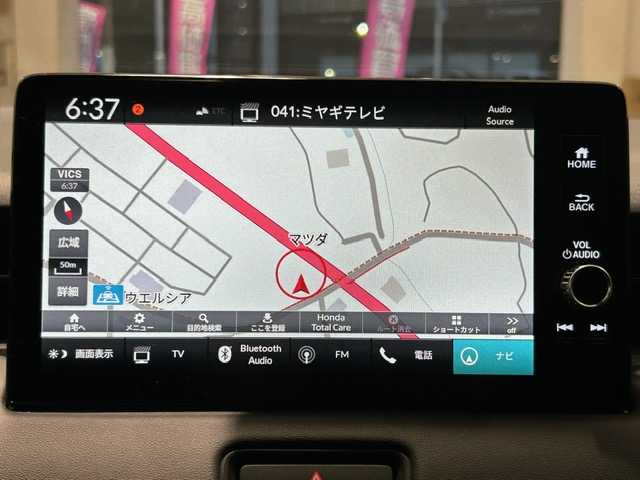 ホンダ ヴェゼル ハイブリッド 宮城県 2021(令3)年 6.4万km プラチナホワイトパール Ｈｏｎｄａ　ＳＥＮＳＩＮＧ/・衝突軽減ブレーキ/・誤発進抑制機能/・アダプティブクルーズコントロール/・オートハイビーム/・パーキングセンサーシステム/・後退出庫サポート/・ブラインドスポットインフォメーション/・Honda CONNECTディスプレー/・マルチビューカメラシステム/純正ＳＤナビ/Ｂｌｕｅｔｏｏｔｈ/全方位車外カメラ/純正ビルドインＥＴＣ２．０/フルセグＴＶ（キャンセラー付き）/パドルシフト/ワイヤレス充電器/純正18インチアルミホイール/シートヒーター/パワーシート/アイドリングストップ/プッシュスタート/ウィンカーミラー/プッシュスタート/電動リアゲート