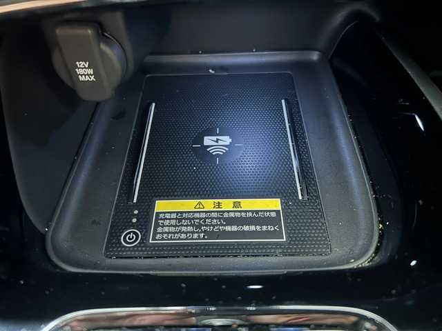 ホンダ ヴェゼル ハイブリッド 宮城県 2021(令3)年 6.4万km プラチナホワイトパール Ｈｏｎｄａ　ＳＥＮＳＩＮＧ/・衝突軽減ブレーキ/・誤発進抑制機能/・アダプティブクルーズコントロール/・オートハイビーム/・パーキングセンサーシステム/・後退出庫サポート/・ブラインドスポットインフォメーション/・Honda CONNECTディスプレー/・マルチビューカメラシステム/純正ＳＤナビ/Ｂｌｕｅｔｏｏｔｈ/全方位車外カメラ/純正ビルドインＥＴＣ２．０/フルセグＴＶ（キャンセラー付き）/パドルシフト/ワイヤレス充電器/純正18インチアルミホイール/シートヒーター/パワーシート/アイドリングストップ/プッシュスタート/ウィンカーミラー/プッシュスタート/電動リアゲート