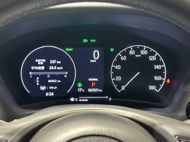 ホンダ ヴェゼル ハイブリッド 宮城県 2021(令3)年 6.4万km プラチナホワイトパール Ｈｏｎｄａ　ＳＥＮＳＩＮＧ/・衝突軽減ブレーキ/・誤発進抑制機能/・アダプティブクルーズコントロール/・オートハイビーム/・パーキングセンサーシステム/・後退出庫サポート/・ブラインドスポットインフォメーション/・Honda CONNECTディスプレー/・マルチビューカメラシステム/純正ＳＤナビ/Ｂｌｕｅｔｏｏｔｈ/全方位車外カメラ/純正ビルドインＥＴＣ２．０/フルセグＴＶ（キャンセラー付き）/パドルシフト/ワイヤレス充電器/純正18インチアルミホイール/シートヒーター/パワーシート/アイドリングストップ/プッシュスタート/ウィンカーミラー/プッシュスタート/電動リアゲート