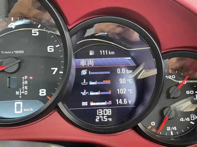 ポルシェ ９１１ カレラ 愛知県 2017(平29)年 4.8万km 白 レッドレザーインテリア（ボルドー）/シートヒーター　/純正ナビ　/Ｂｌｕｅｔｏｏｔｈ　/バックカメラ　/フルセグＴＶ　/ドライブレコーダー　/ＥＴＣ２．０　/オートエアコン　/電動格納ミラー/アイドリングストップ