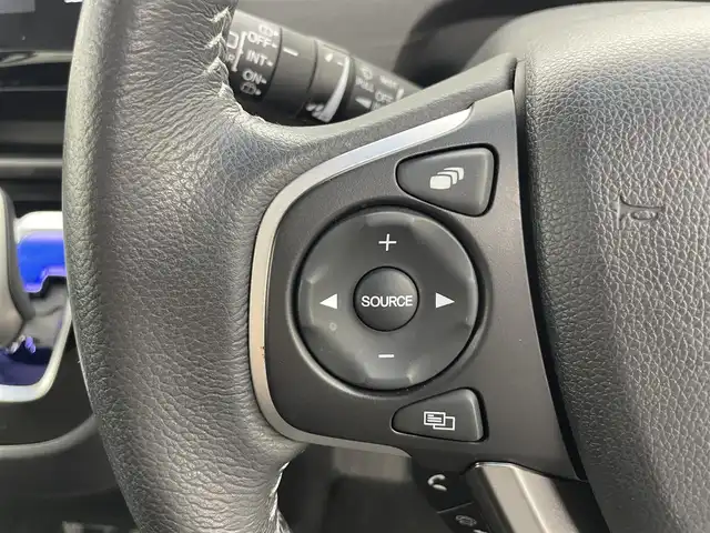 ホンダ フリード ハイブリット EX 富山県 2016(平28)年 4.3万km ホワイトオーキッドパール 純正ナビ（AM/FM/CD/DVD/USB/HDMI/BT）/フルセグTV/バックカメラ/寒冷地仕様/両側パワースライドドア/衝突被害軽減ブレーキ/アダプティブクルーズコントロール/レーンキープアシスト/LEDヘッドライト/オートライト/コーナーセンサー前後/ハーフレザーシート/前席シートヒーター/ビルトインETC/ドライブレコーダー前後/スマートキー/プッシュスタート/純正15インチAW