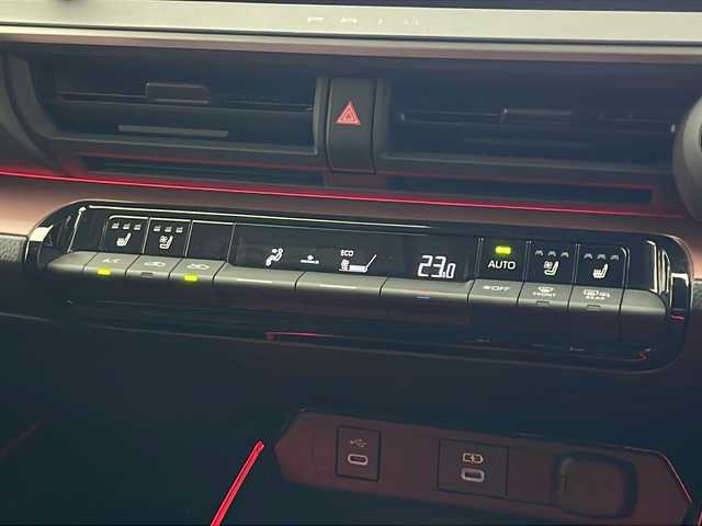 トヨタ プリウス Z 宮城県 2023(令5)年 1.3万km プラチナホワイトパールマイカ プラグインハイブリッド/パノラマルーフ　/モデリスタエアロ　/デジタルインナーミラー　/パノラミックビューモニター　/純正１２型コネクティッドナビ　/トヨタチームメイト　/パワーバックドア　/アダプティブクルーズコントロール/プリクラッシュセーフティ/レーントレーシングアシスト/オートマチックハイビーム/AC100Vアクセサリコンセント/ETC2.0/充電ケーブル車載　/禁煙