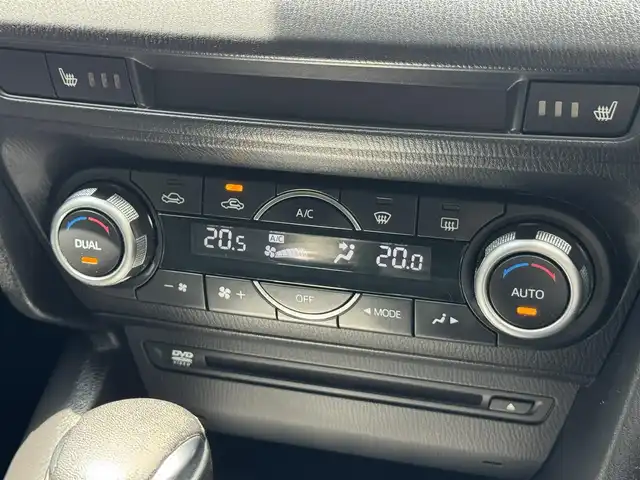 マツダ アクセラ スポーツ XD 滋賀県 2014(平26)年 5.4万km スノーフレイクホワイトパールマイカ 禁煙車/サンルーフ/純正メモリーナビ/・CD/DVD/フルセグTV/USB/AUX/Bluetooth/追従型クルーズコントロール/BOSEスピーカー/LEDヘッドライト/パワーシート/シートヒーター/革巻きステアリング/レーンキープアシスト/ヘッドアップディスプレイ/ステアリングスイッチ/純正１８AW