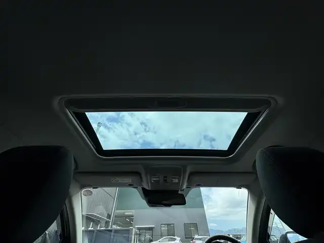 マツダ アクセラ スポーツ XD 滋賀県 2014(平26)年 5.4万km スノーフレイクホワイトパールマイカ 禁煙車/サンルーフ/純正メモリーナビ/・CD/DVD/フルセグTV/USB/AUX/Bluetooth/追従型クルーズコントロール/BOSEスピーカー/LEDヘッドライト/パワーシート/シートヒーター/革巻きステアリング/レーンキープアシスト/ヘッドアップディスプレイ/ステアリングスイッチ/純正１８AW