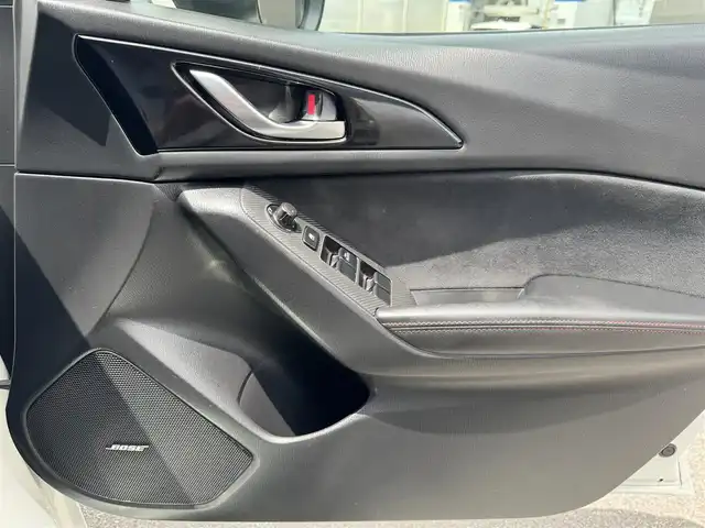 マツダ アクセラ スポーツ XD 滋賀県 2014(平26)年 5.4万km スノーフレイクホワイトパールマイカ 禁煙車/サンルーフ/純正メモリーナビ/・CD/DVD/フルセグTV/USB/AUX/Bluetooth/追従型クルーズコントロール/BOSEスピーカー/LEDヘッドライト/パワーシート/シートヒーター/革巻きステアリング/レーンキープアシスト/ヘッドアップディスプレイ/ステアリングスイッチ/純正１８AW