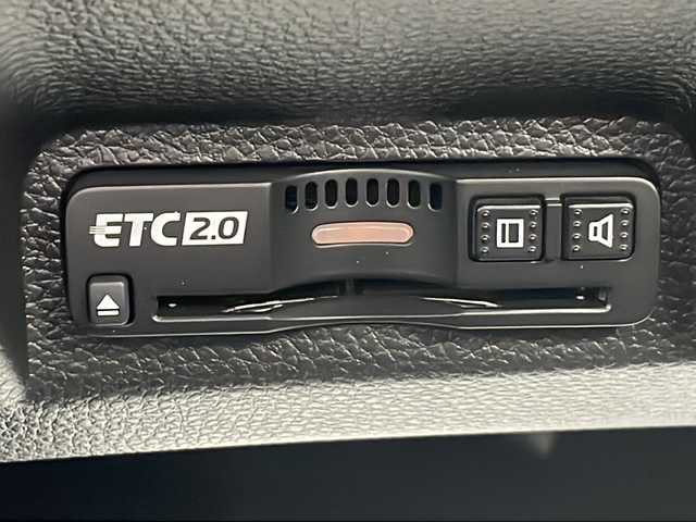 ホンダ ヴェゼル ハイブリッド e:HEV Z 三重県 2025(令7)年 0.1千km クリスタルブラックパール 登録済未使用車/純正ナビ/バックカメラ/BSM/ワイヤレス充電器/USB・タイプC給電ポート/デイライト/前後コーナーセンサー/前席シートヒーター/ステアリングヒーター/革巻きステアリング/パワーバックドア/パドルシフト/ビルトインETC2.0/スペアキー/電動格納ミラー/禁煙車
