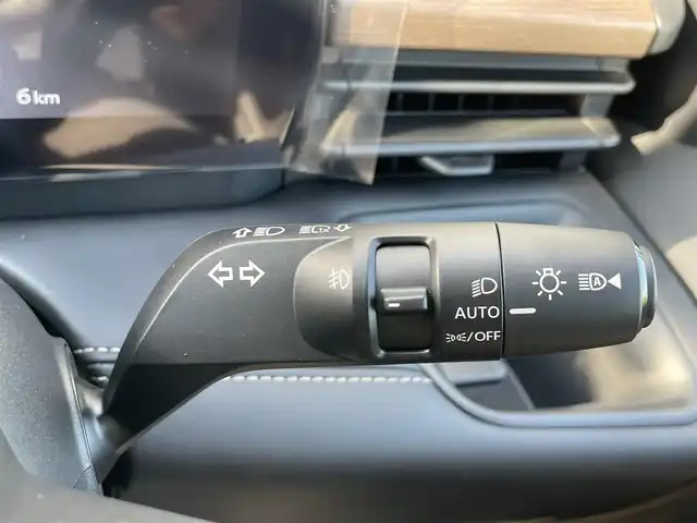 日産 セレナ e－パワー ハイウェイスター V 千葉県 2025(令7)年 0.1千km プリズムホワイト 登録済未使用車/プロパイロット/　衝突軽減ブレーキ/レーンキープアシスト/　レーダークルーズコントロール/オートハイビーム/　クリアランスソナー/ブラインドスポットモニター/12.3インチメーカーディスプレイナビ/　フルセグ/BT/USB/カープレイ/アラウンドビューモニター/デジタルインナーミラー/ドライブレコーダー(前後ナビ連動)/ステアリングスイッチ/ETC2.0/ワイヤレス充電/LEDヘッドライト/オートライト/フォグライト/電動パーキングブレーキ/ブレーキホールド/スマートキー/プッシュスタート