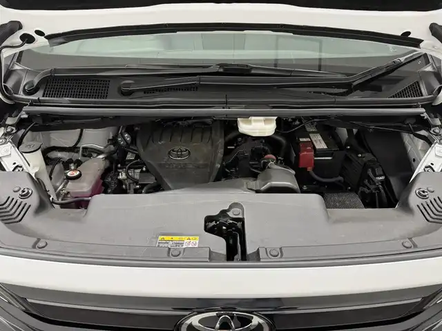 トヨタ ヴェルファイア Z プレミア 三重県 2023(令5)年 1.7万km プラチナホワイトパールマイカ Pガソリン/FF/MTモード付フロア8AT/14型ナビ/（FM/AM/TV/Bluetooth/USB/iPod/Miracast/CarPlay/AndroidAuto）/パノラミックビューモニター（床下透過表示機能付）/両側パワースライドドア（シーソースイッチ付）/ETC2.0/Toyota Safety Sense/●プリクラッシュセーフティ/●緊急操舵支援＋前後クロストラフィックアラート/●レーントレーシングアシスト/●レーダークルコン/●アダプティブハイビーム/●ロードサインアシスト/●ドライバー異常時対応システム/●プロアクティブドライビングアシスト/●発進遅れ告知/・など/装備/・【OP】ユニバーサルステップ/・【OP】デジタルインナーミラー/・【OP】寒冷地仕様/・左右独立ムーンルーフ/・プレミアムナッパ本革シート（サンセットブラウン）/・シートヒーター＆ベンチレーション（D/N/2nd）/・ステアリングヒーター/・パワーシート（Dメモリー付8way/N4way/2ndリクライニング＆オットマン）/・パワーバックドア/・ヘッドアップディスプレイ/・100Vコンセント（100W）/・3眼LEDヘッドランプ/・パドルシフト/・オートワイパー/・おくだけ充電/・19inAW/など
