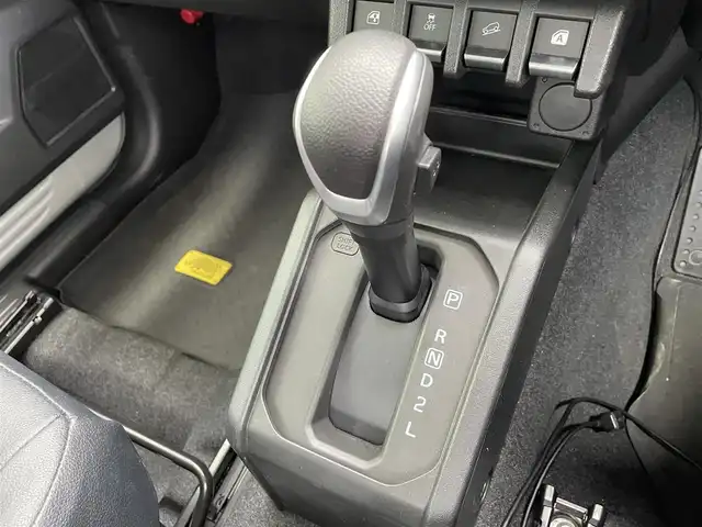 スズキ ジムニー XC 島根県 2021(令3)年 4.4万km シルキーシルバーメタリック ワンオーナー/禁煙車/ディスプレイオーディオ/CD/DVD/BT/バックカメラ/スズキセーフティサポート/プリクラッシュ/レーンキープ/LEDヘッドライト/スマートキー/シートヒーター/ETC