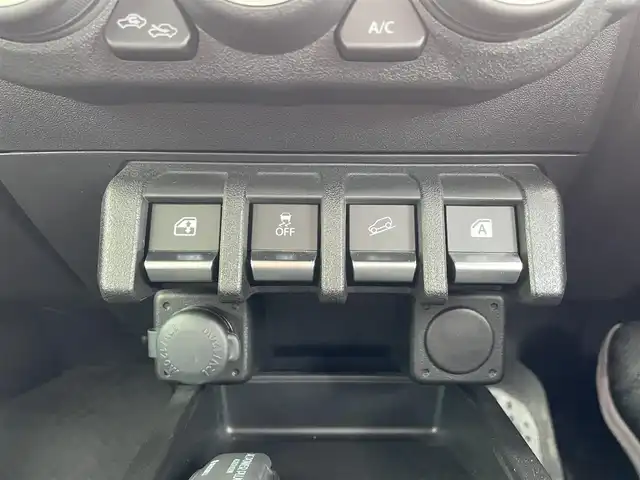 スズキ ジムニー XC 島根県 2021(令3)年 4.4万km シルキーシルバーメタリック ワンオーナー/禁煙車/ディスプレイオーディオ/CD/DVD/BT/バックカメラ/スズキセーフティサポート/プリクラッシュ/レーンキープ/LEDヘッドライト/スマートキー/シートヒーター/ETC
