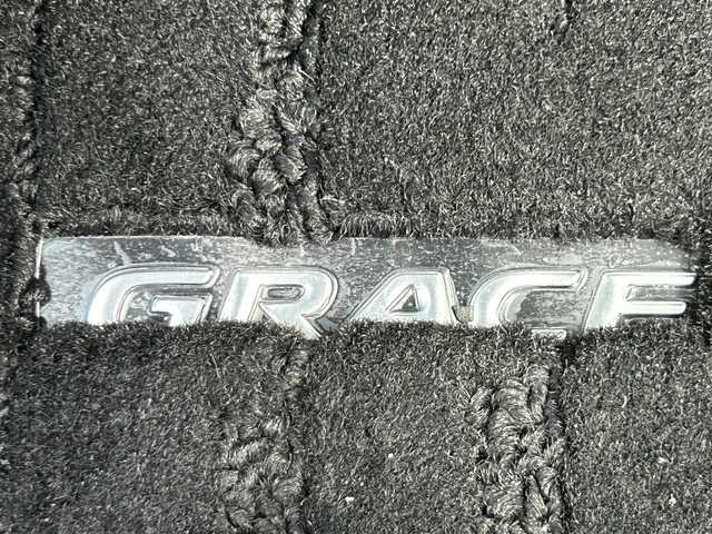 ホンダ グレイス ハイブリッド EX ホンダセンシング 福島県 2017(平29)年 4.7万km ホワイトオーキッドパール 純正ナビゲーション/型番：VXM-185VFi/【CD/DVD/SD/USB/BT/TV】/レザーシート/ホンダセンシング/衝突軽減ブレーキ〈CMBS〉/誤発進抑制機能/歩行者事故低減ステアリング/路外逸脱抑制機能/アダプティブクルーズコントロール〈ACC〉/車線維持支援システム〈LKAS〉/オートハイビーム/先行車発進お知らせ機能/標識認識機能/バックカメラ/ビルトインETC/ドライブレコーダー/パドルシフト/ステアリングリモコン/Moduloエアロ/LEDオートライト/LEDフォグランプ/純正フロアマット/ドアバイザー