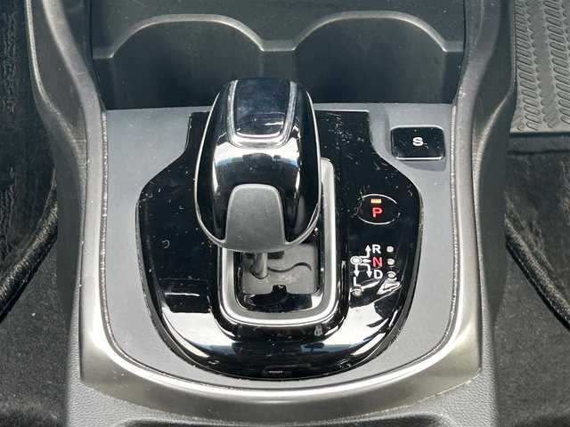 ホンダ グレイス ハイブリッド EX ホンダセンシング 福島県 2017(平29)年 4.7万km ホワイトオーキッドパール 純正ナビゲーション/型番：VXM-185VFi/【CD/DVD/SD/USB/BT/TV】/レザーシート/ホンダセンシング/衝突軽減ブレーキ〈CMBS〉/誤発進抑制機能/歩行者事故低減ステアリング/路外逸脱抑制機能/アダプティブクルーズコントロール〈ACC〉/車線維持支援システム〈LKAS〉/オートハイビーム/先行車発進お知らせ機能/標識認識機能/バックカメラ/ビルトインETC/ドライブレコーダー/パドルシフト/ステアリングリモコン/Moduloエアロ/LEDオートライト/LEDフォグランプ/純正フロアマット/ドアバイザー