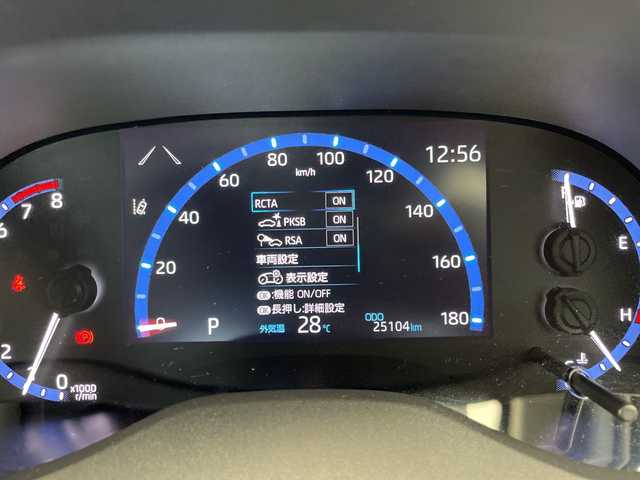 トヨタ ヤリスクロス Z アドベンチャー 愛知県 2023(令5)年 2.6万km プラチナホワイトパールマイカ 衝突被害軽減システム/純正8インチディスプレイオーディオナビ（ナビなし）/全方位カメラ/レーダークルーズコントロール/Bluetooth/バックカメラ/パワーシート/コーナーセンサー/純正アルミホイール/ルーフレール/LEDヘッドライト/ステアリングヒーター/ブラインドスポットモニター/オートマチックハイビーム/ドライブレコーダー/ステアリングスイッチ/スマートキー/プッシュスタート