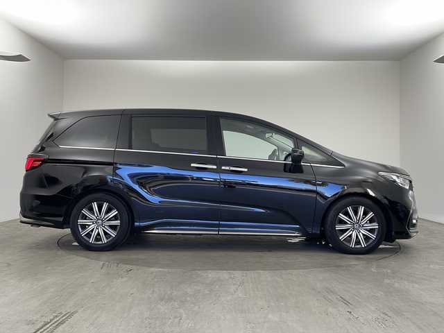 ホンダ オデッセイ アブソルート 兵庫県 2020(令2)年 2.8万km プレミアムスパークルブラックパール ・純正１０インチナビ（VXU-217DYi）/・CD/DVD/SD/BT/USB/HDMI/Apple CarPlay/TV/・純正１１．６インチリアフリップダウンモニター（VM-185EN)/・全方位・バックカメラ/・両側パワースライドドア/・ホンダセンシング/・CMBS/・路外逸脱抑制システム/・先行車発進お知らせ/・レーンキープアシスト/・標識認識機能/・ワンタッチターンシグナル/・アイドリングストップ/・パドルシフト/・前後コーナーセンサー/・LEDオートライト/・オートマチックハイビーム/・純正ドライブレコーダー/・ビルトインETC/・ドアミラーヒーター/・プラズマクラスター/・ハーフレザーシート/・純正１７インチアルミホイール/・純正フロアマット/・スマートキー