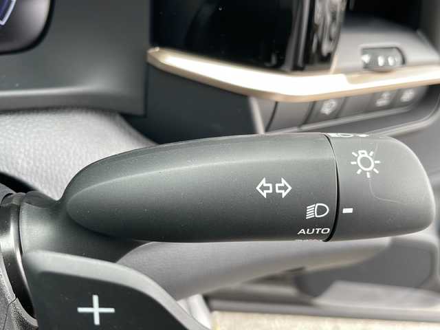 トヨタ クラウン エステート Z 岩手県 2025(令7)年 0.1千km ブラック 純正12.3インチディスプレイオーディオ/AM/FM/CD/DVD/Bluetooth/フルセグTV/純正オーディオ/フロント/サイド/バックカメラ/全方位カメラ/ビルトインETC2.0/前後ドライブレコーダー/レーダークルーズコントロール/衝突被害軽減ブレーキ/レーンキープアシスト/横滑り防止装置/パワーシート/シートヒーター/エアシート/電動パーキングブレーキ/オートブレーキホールド/置くだけ充電/ヘッドアップディスプレイ/デジタルインナーミラー/ステアリングヒーター/オートライト/オートハイビーム/LEDヘッドライト/スマートキー/プッシュスタート/電動格納ミラー/純正21インチAW/保証書/取扱説明書