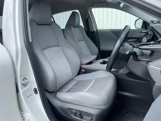 トヨタ ハリアー Z 福岡県 2020(令2)年 3.9万km ホワイトパールクリスタルシャイン ＪＢＬサウンド/純正１２．３インチナビ/フルセグTV/BT/AUX/全周囲カメラ/トヨタセーフティセンス/PCS/LTA/RCTA/PKSB/クリアランスソナー/デジタルミラー/ＢＳＭ/ハンズフリーパワーバックドア/ワイヤレス充電/パワーシート/ＨＵＤ/レーダークルーズコントロール/ビルトインETC2.0/革巻きステアリング/グレー半革シート/LEDオートライト/オートハイビーム/電動パーキング/ブレーキホールド