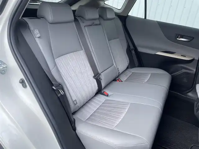 トヨタ ハリアー Z 福岡県 2020(令2)年 3.9万km ホワイトパールクリスタルシャイン ＪＢＬサウンド/純正１２．３インチナビ/フルセグTV/BT/AUX/全周囲カメラ/トヨタセーフティセンス/PCS/LTA/RCTA/PKSB/クリアランスソナー/デジタルミラー/ＢＳＭ/ハンズフリーパワーバックドア/ワイヤレス充電/パワーシート/ＨＵＤ/レーダークルーズコントロール/ビルトインETC2.0/革巻きステアリング/グレー半革シート/LEDオートライト/オートハイビーム/電動パーキング/ブレーキホールド