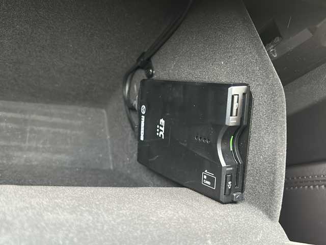 マツダ ＣＸ－８ 25S Lパッケージ 静岡県 2019(平31)年 5.1万km スノーフレイクホワイトパールマイカ 純正ナビ/・ラジオ/フルセグTV/・Bluetooth/USB/CD/DVD/AUX/主要装備/・レーダークルーズコントロール　/・ドライブレコーダー　/・全方位カメラ　/・ＥＴＣ　/・パワーバックドア　/・ルーフレール　/・レーンキープアシスト　/・シートヒーター　/・エアシート/・ハンドルヒーター　/・コーナーセンサー/・アイドリングストップ/・ステアリングリモコン/・オートライト/・オートホールド/・スマートキー/・プッシュスタート/・シートメモリー/・ヘッドアップディスプレイ/・フォグランプ