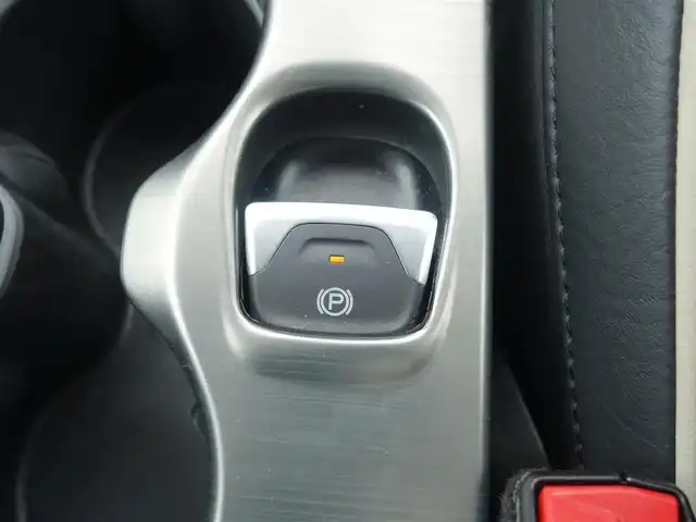 フィアット ５００Ｘ クロス 静岡県 2020(令2)年 5.1万km グレー 禁煙車/車検R9年3月26日/セーフティドライブアシスト/　・前面衝突警報/　・車線逸脱警報/純正ディスプレイオーディオ/　AM.FM/BT/USB/バックカメラ/ETC/黒革シート/電子パーキング/パドルシフト/アクティブクルーズコントロール/ブラインドスポットモニター/リアクロスパスティテクション/パーキングセンサー（フロント／リア）/前席パワーシート／シートヒーター/スマートキー／プッシュスタート/オートエアコン/LEDヘッドライト/プライバシーガラス/純正トノカバー/純正フロアマット/取扱説明書／保証書