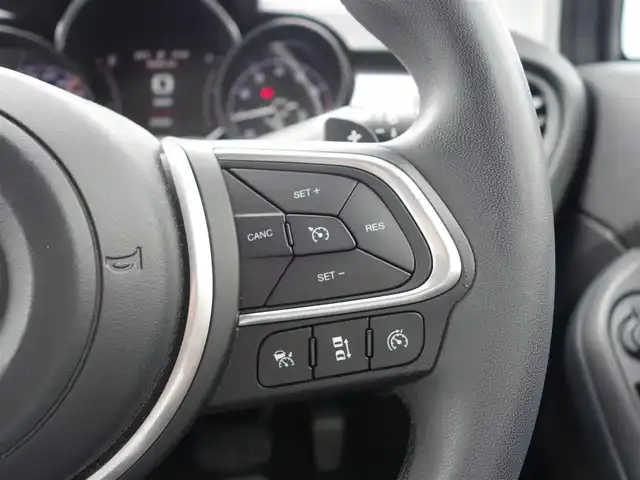 フィアット ５００Ｘ クロス 静岡県 2020(令2)年 5.1万km グレー 禁煙車/車検R9年3月26日/セーフティドライブアシスト/　・前面衝突警報/　・車線逸脱警報/純正ディスプレイオーディオ/　AM.FM/BT/USB/バックカメラ/ETC/黒革シート/電子パーキング/パドルシフト/アクティブクルーズコントロール/ブラインドスポットモニター/リアクロスパスティテクション/パーキングセンサー（フロント／リア）/前席パワーシート／シートヒーター/スマートキー／プッシュスタート/オートエアコン/LEDヘッドライト/プライバシーガラス/純正トノカバー/純正フロアマット/取扱説明書／保証書