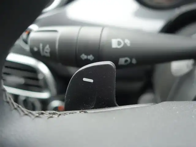 フィアット ５００Ｘ クロス 静岡県 2020(令2)年 5.1万km グレー 禁煙車/車検R9年3月26日/セーフティドライブアシスト/　・前面衝突警報/　・車線逸脱警報/純正ディスプレイオーディオ/　AM.FM/BT/USB/バックカメラ/ETC/黒革シート/電子パーキング/パドルシフト/アクティブクルーズコントロール/ブラインドスポットモニター/リアクロスパスティテクション/パーキングセンサー（フロント／リア）/前席パワーシート／シートヒーター/スマートキー／プッシュスタート/オートエアコン/LEDヘッドライト/プライバシーガラス/純正トノカバー/純正フロアマット/取扱説明書／保証書